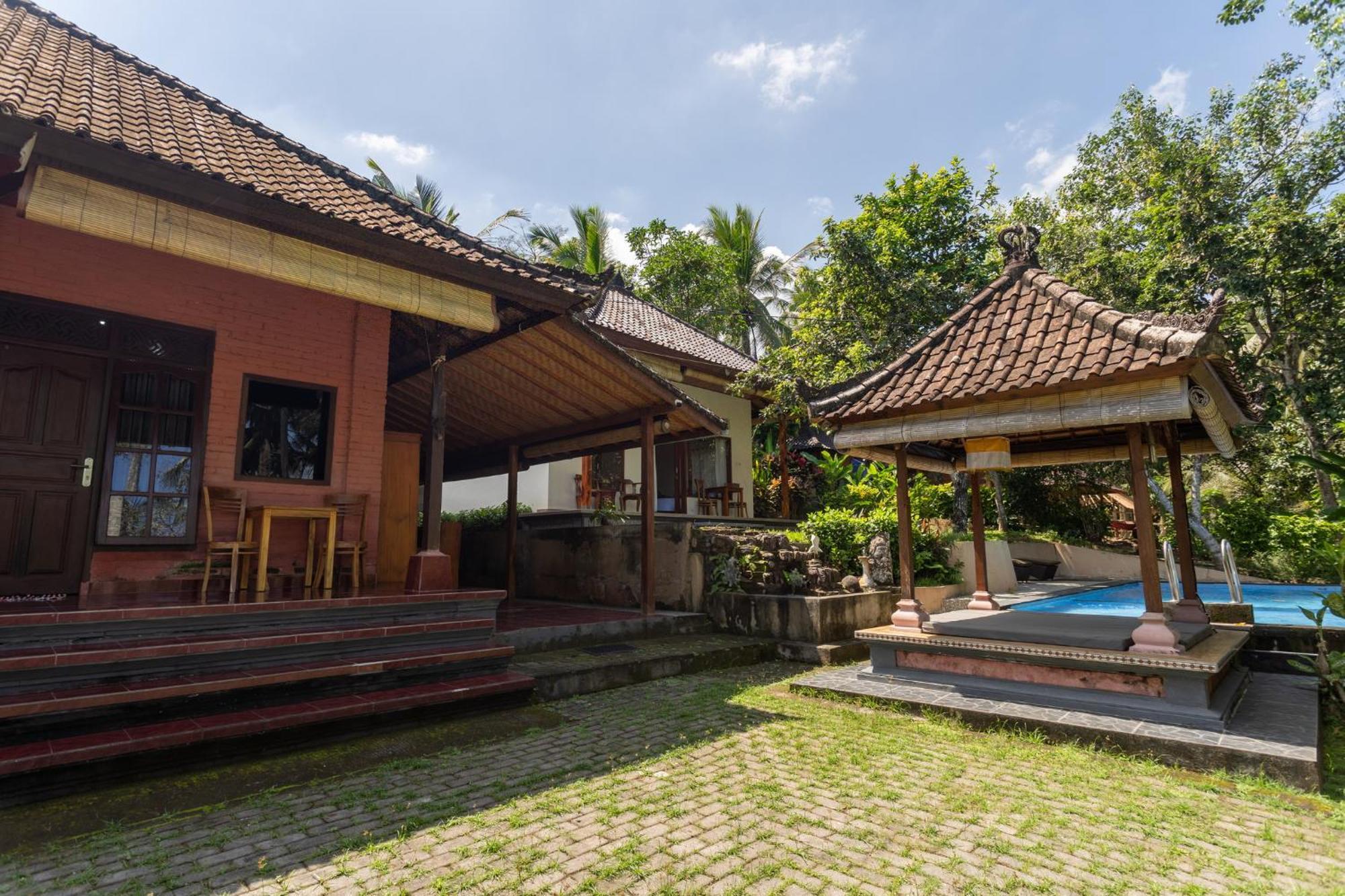 Pondok Hari Baik Balian Luaran gambar