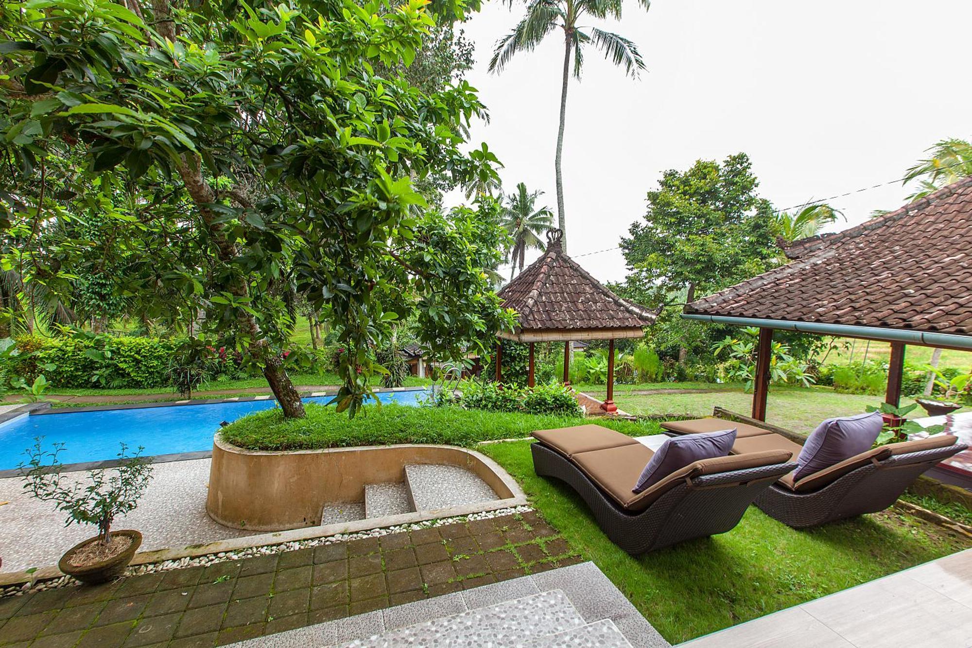 Pondok Hari Baik Balian Luaran gambar