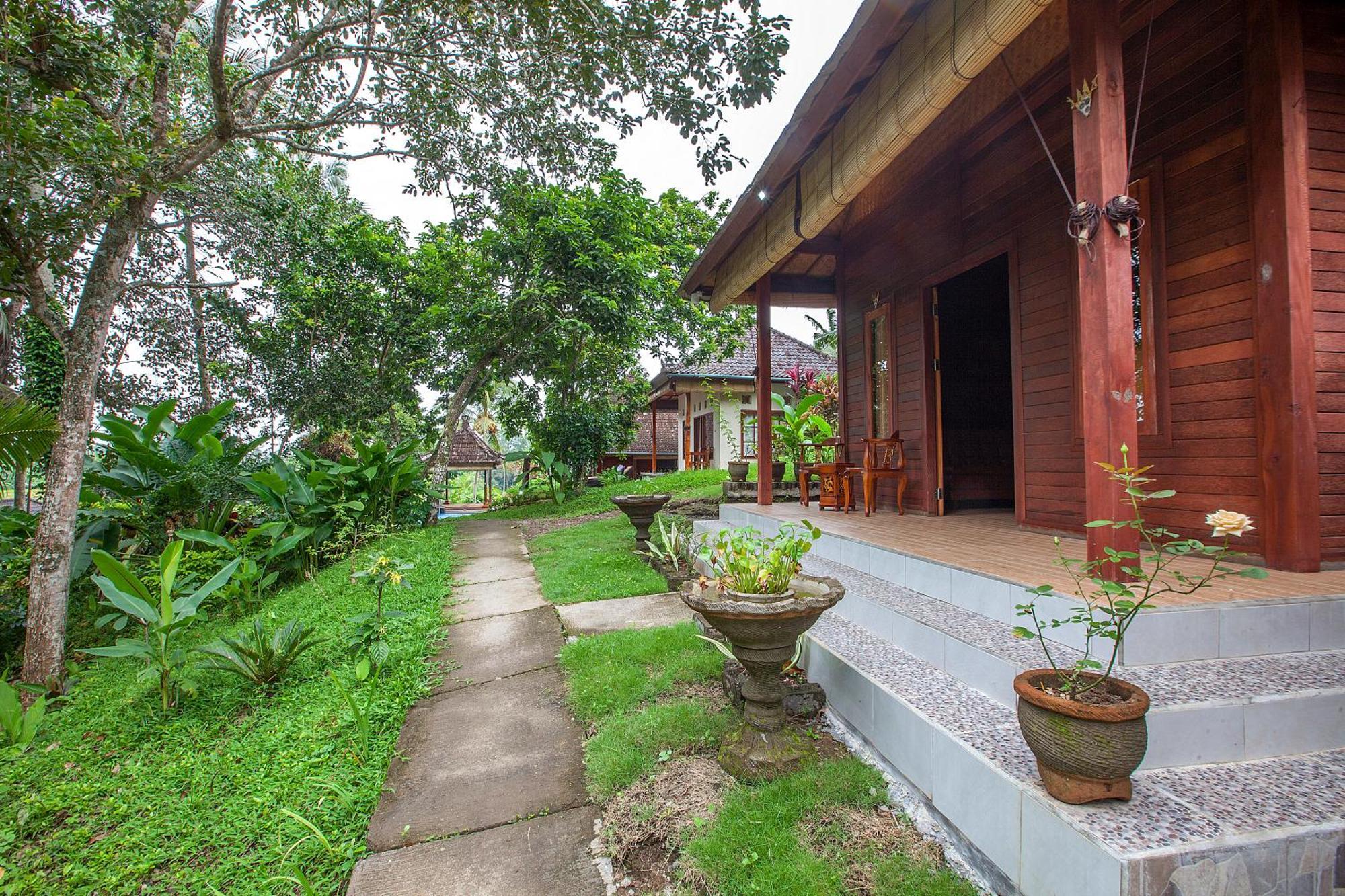 Pondok Hari Baik Balian Luaran gambar