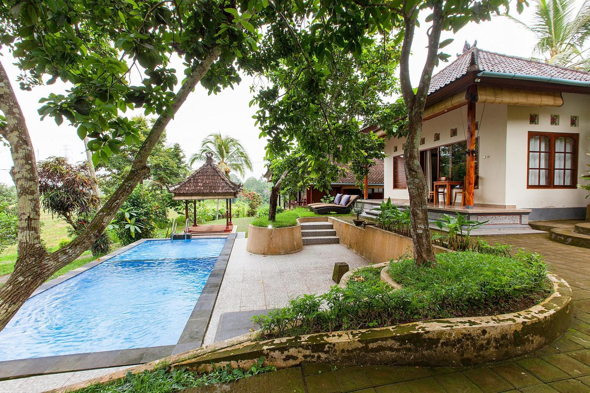 Pondok Hari Baik Balian Luaran gambar